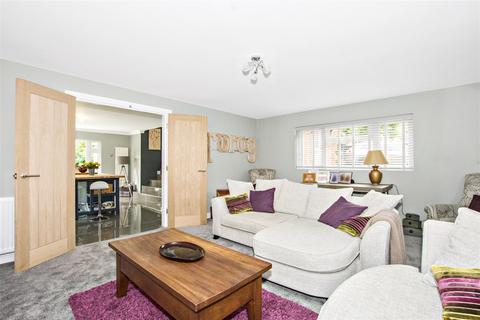 7b Winton Road, Orpington, BR6 7AL