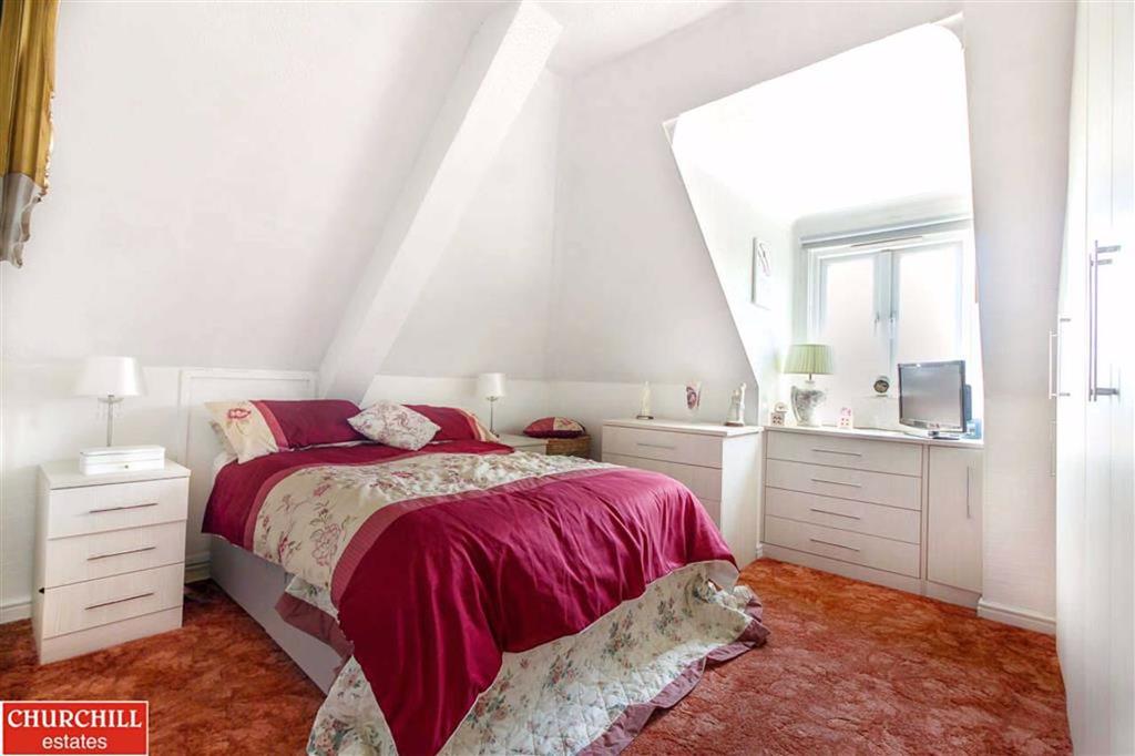 Albert Road, Buckhurst Hill, Essex 1 bed retirement property £170,000