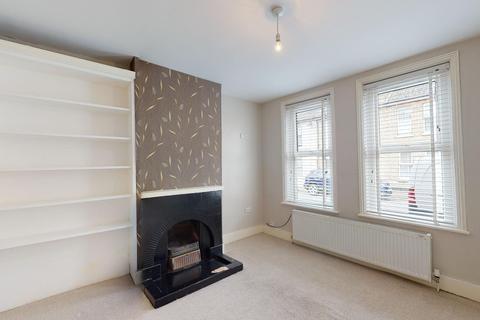 2 Burrow Road, Folkestone, CT19 6DH