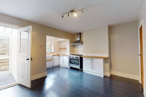 2 Burrow Road, Folkestone, CT19 6DH