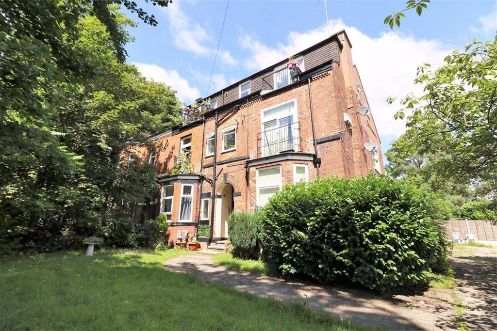 Manley Road, Whalley Range, Manchester, M16 2 bed apartment £120,000