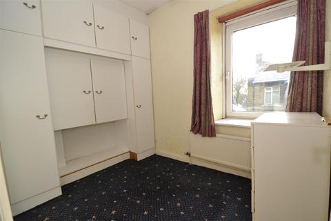 21 Albert Street, Queensbury, Bradford, BD13 1AT