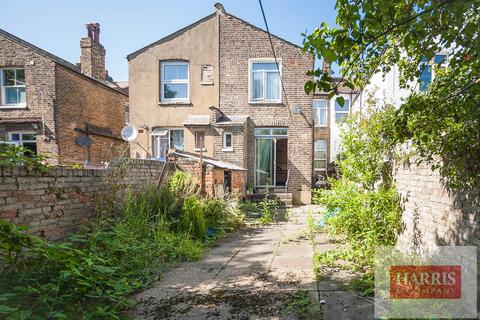 93 Bathurst Gardens, London, NW10 5JJ