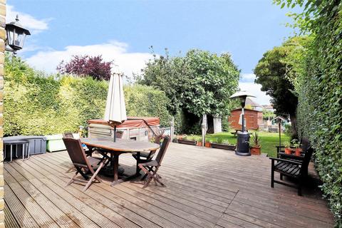 12 Silverdale Road, Bexleyheath, DA7 5AB