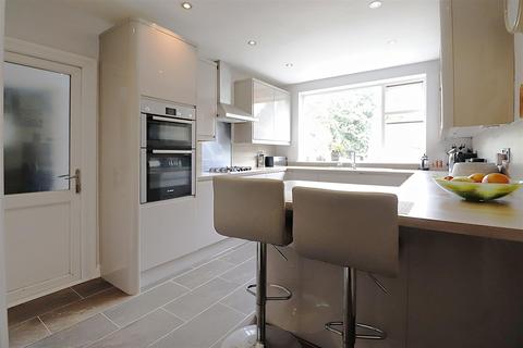 12 Silverdale Road, Bexleyheath, DA7 5AB