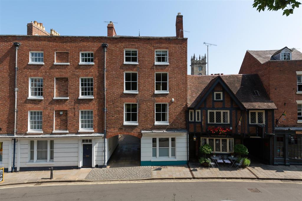 13 Princess Street