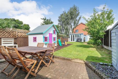 37 Baker Avenue, Hatfield Peverel, Chelmsford, CM3 2LH