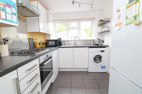 37 Baker Avenue, Hatfield Peverel, Chelmsford, CM3 2LH