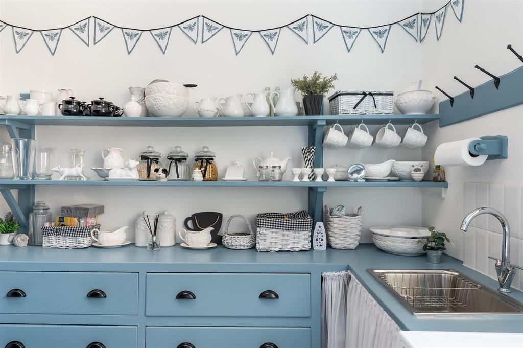 Pantry/utility room