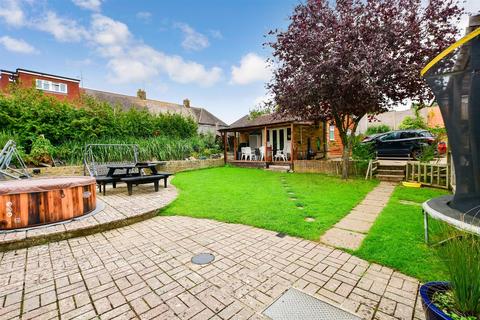 4 bedroom semi-detached house for sale, The Kiln, Burgess Hill, West Sussex