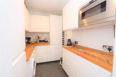 32 Reynolds Avenue, Chadwell Heath, Romford, RM6 4NS