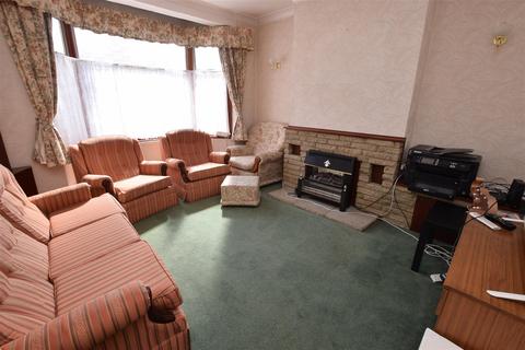 12 Farrance Road, Romford, RM6 6EB