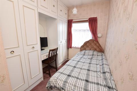 12 Farrance Road, Romford, RM6 6EB