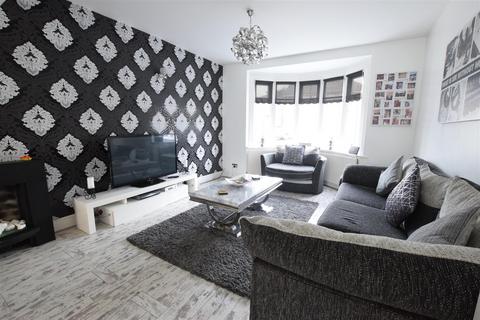 4 bedroom end of terrace house for sale, Willow Road, Chadwell Heath, Romford, Essex, RM6