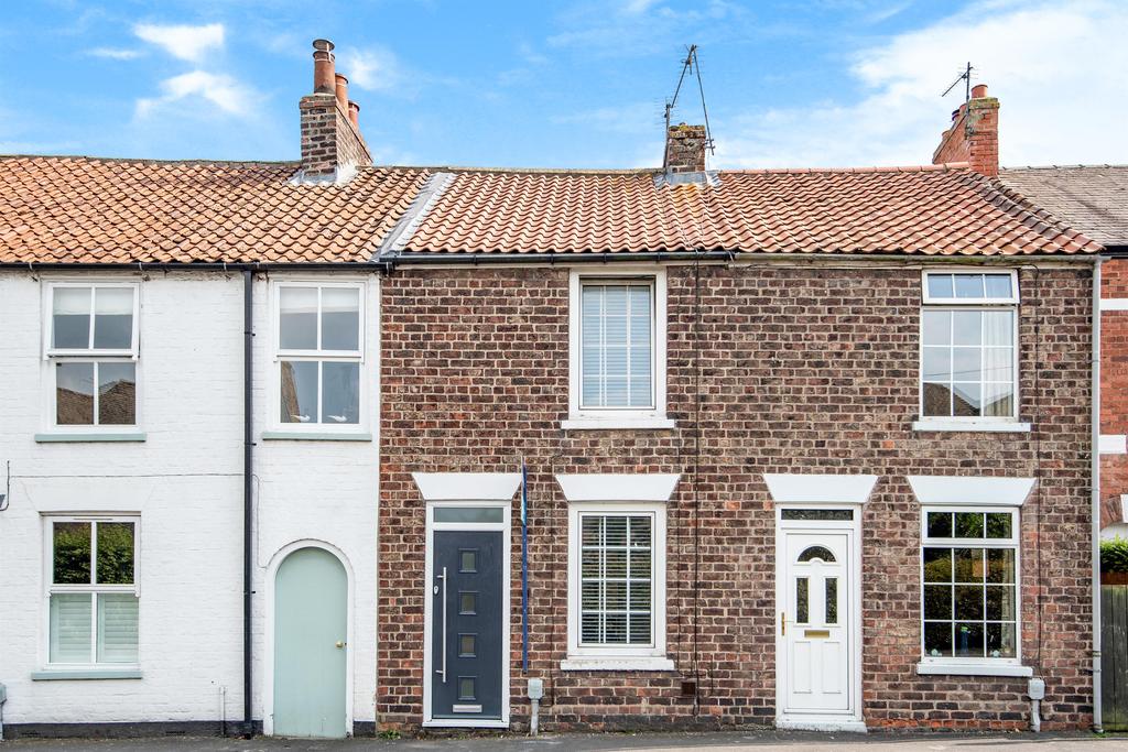 Cartwright Lane, Beverley, East Yorkshire, HU17 8LX 2 bed terraced