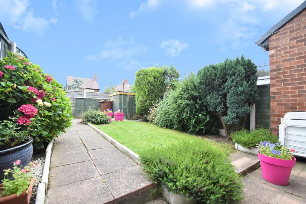 Park Avenue, Allerton Bywater 3 bed townhouse £160,000