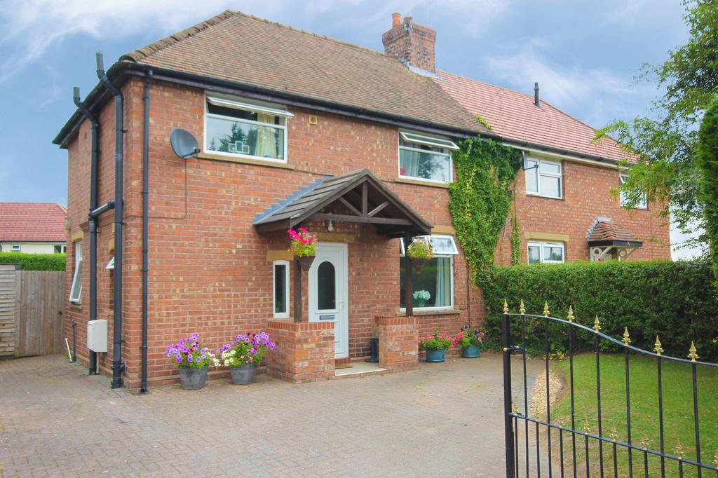 Wallerscote Road, Weaverham, CW8 3 bed semidetached house £170,000