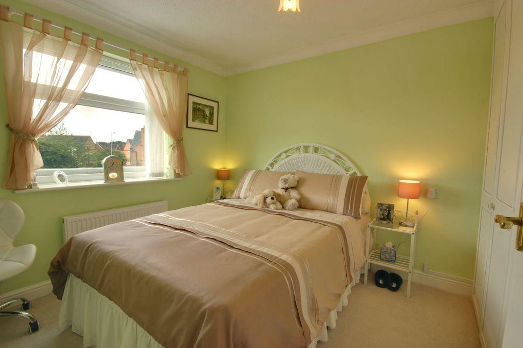 Bedroom 2 (Double)