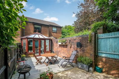 58 Falcon View, Winchester, SO22 4EP