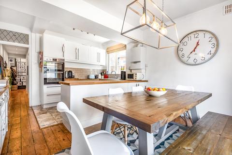 5 Waldron Road, London, SW18 3TB