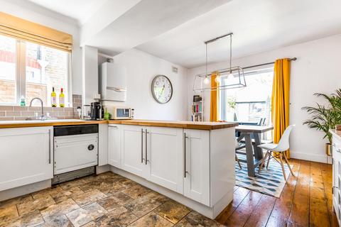 5 Waldron Road, London, SW18 3TB