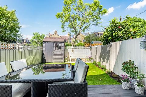 5 Waldron Road, London, SW18 3TB