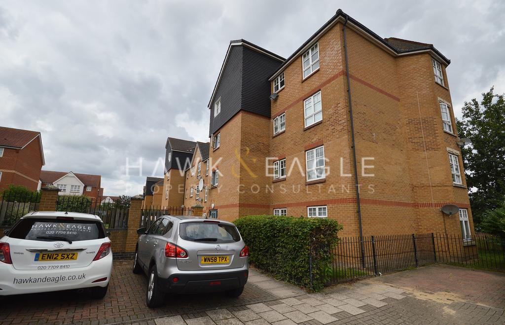 Greenhaven Drive, London, SE28 2 bed apartment £1,075 pcm (£248 pw)