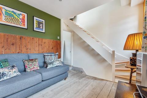 5 Robson Road, London, SE27 9LA
