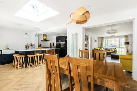 20 Bartholomew Close, Haslemere, GU27 1EN