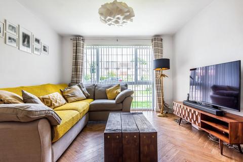20 Bartholomew Close, Haslemere, GU27 1EN