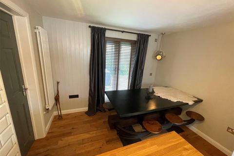 10 Coopers Close, Halifax, HX2 0SJ