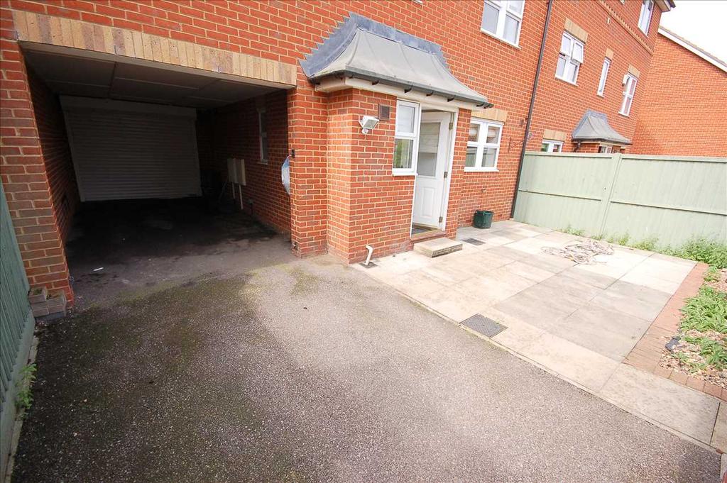 Garage and car port