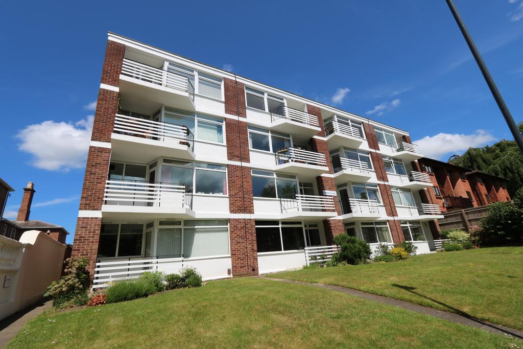 Newbold Terrace East, Leamington Spa, CV32 2 bed flat £995 pcm (£230 pw)