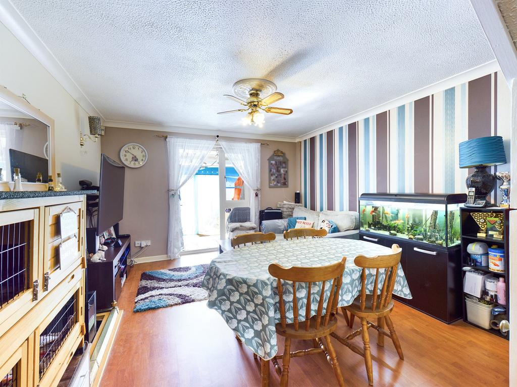 Living Dining Area