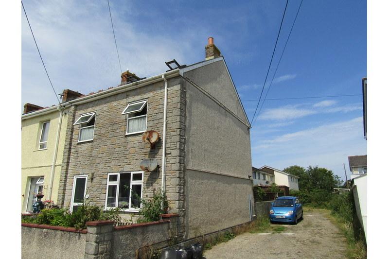 North Roskear Road, Camborne 2 bed flat £150,000