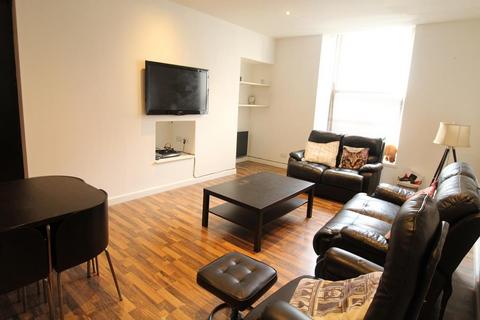 2 bedroom flat to rent, Adelphi, First Floor, AB11