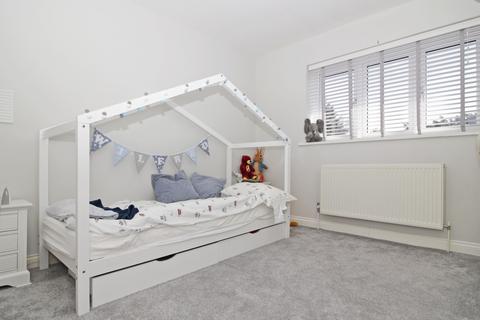 91 Crouch Croft, London, SE9 3HZ
