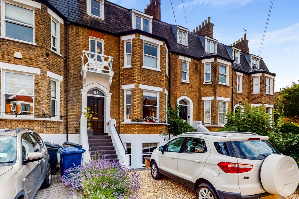 Church Rd, Hanwell, W7 6 bed house £1,250,000
