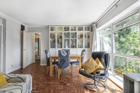 22 Parkwood, Beckenham, BR3 1TR