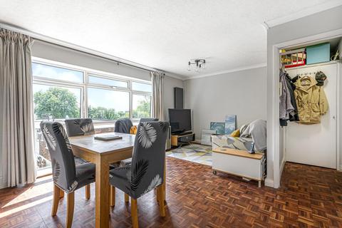 22 Parkwood, Beckenham, BR3 1TR