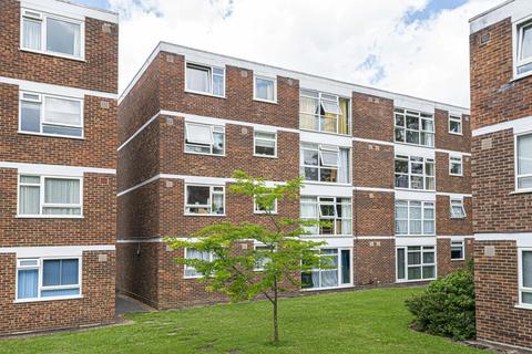 22 Parkwood, Beckenham, BR3 1TR
