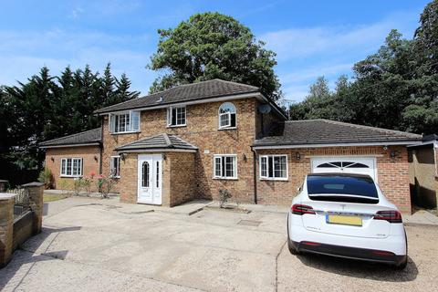 7 Chatsfield, Epsom, KT17 1QS