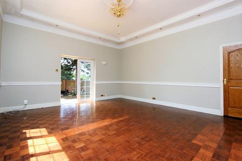 7 Chatsfield, Epsom, KT17 1QS