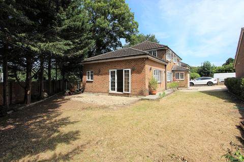 7 Chatsfield, Epsom, KT17 1QS