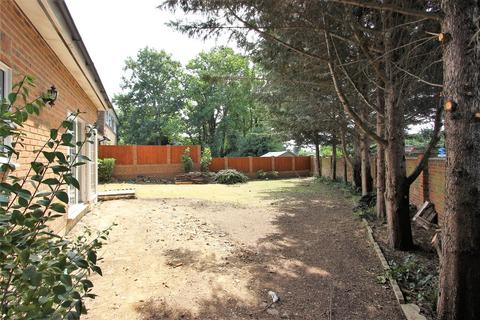 7 Chatsfield, Epsom, KT17 1QS