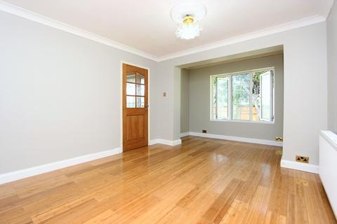 7 Chatsfield, Epsom, KT17 1QS