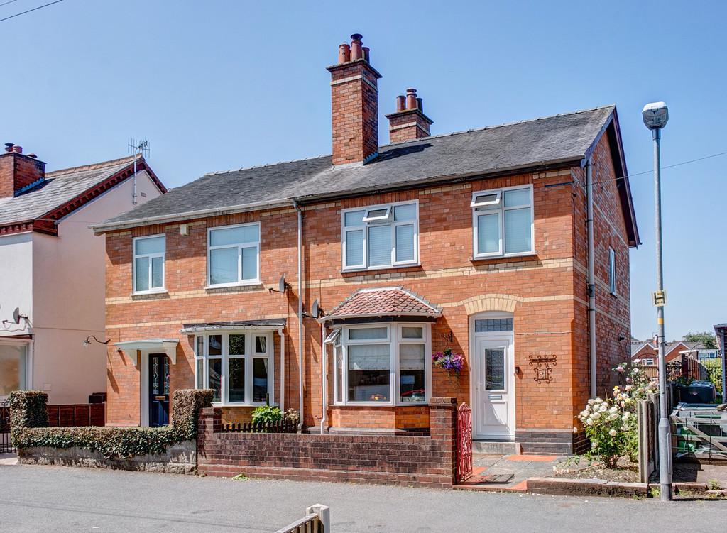 Brook Road, Bromsgrove, B61 7DE 3 bed semidetached house £280,000