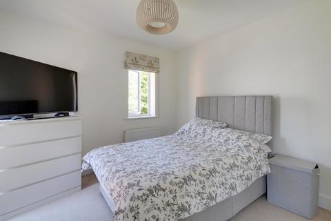 4 Catherines Close, Exeter, EX2 7SP