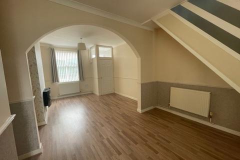 2 bedroom terraced house to rent, Borough Road, St. Helens