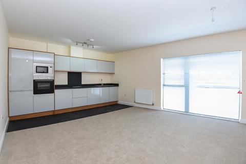 2 bedroom ground floor flat to rent, Flat 3 Athelstan House, 25 Station Road